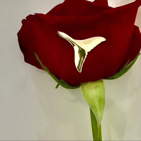 14k Gold Whales Tale Polished Pendent Necklace Custom Made on Maui Preowned - Picture 5 of 15